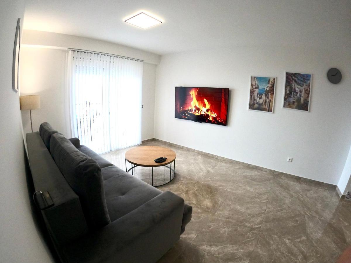 Apartment Dalmatino Makarska Bagian luar foto