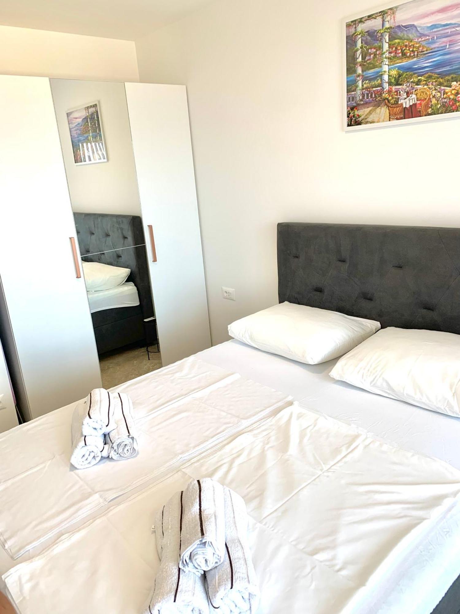 Apartment Dalmatino Makarska Bagian luar foto